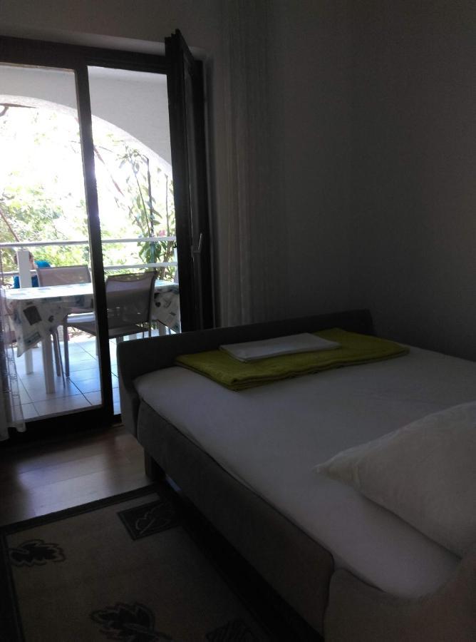 Apartmani Vrzic Baška Екстериор снимка